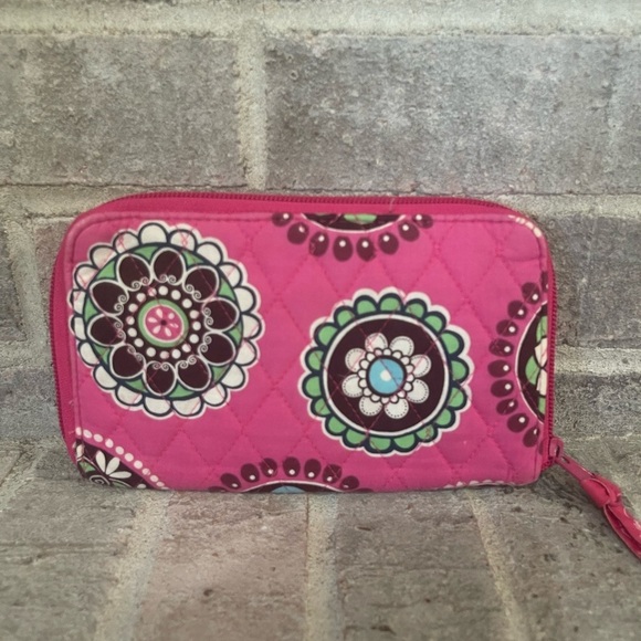Vera Bradley Handbags - Vera Bradley Pink Floral Women's Bag